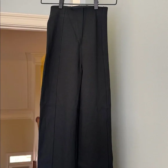 Lululemon Black High-Waist Wide Leg Pants - Picture 2 of 3